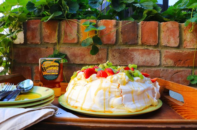 Aus-Day-Pavlova-BLOG-680x450